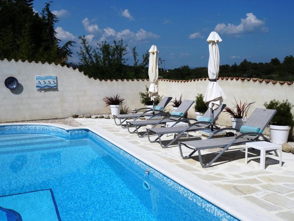 La Cayrade Villa Uzer  Buitenkant foto