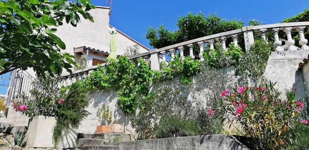 La Cayrade Villa Uzer  Buitenkant foto